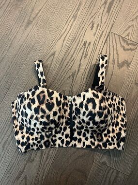 Leopard Print Front Zip Sports Bra